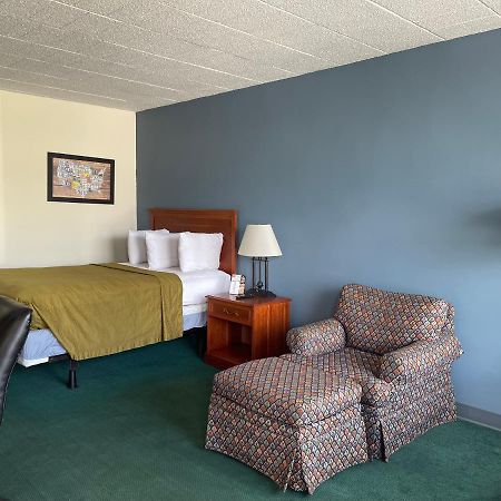 Horseshoe Curve Lodge Алтуна Экстерьер фото