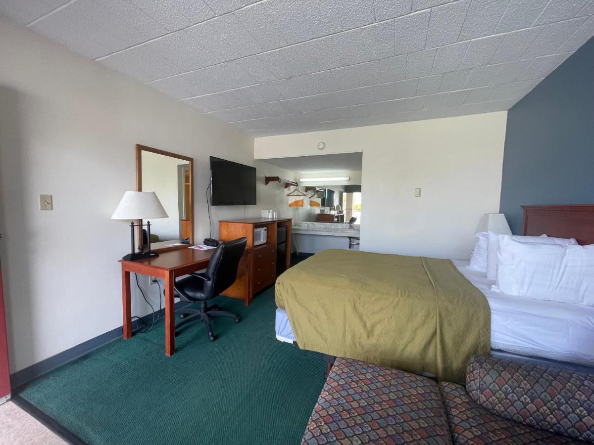 Horseshoe Curve Lodge Алтуна Экстерьер фото