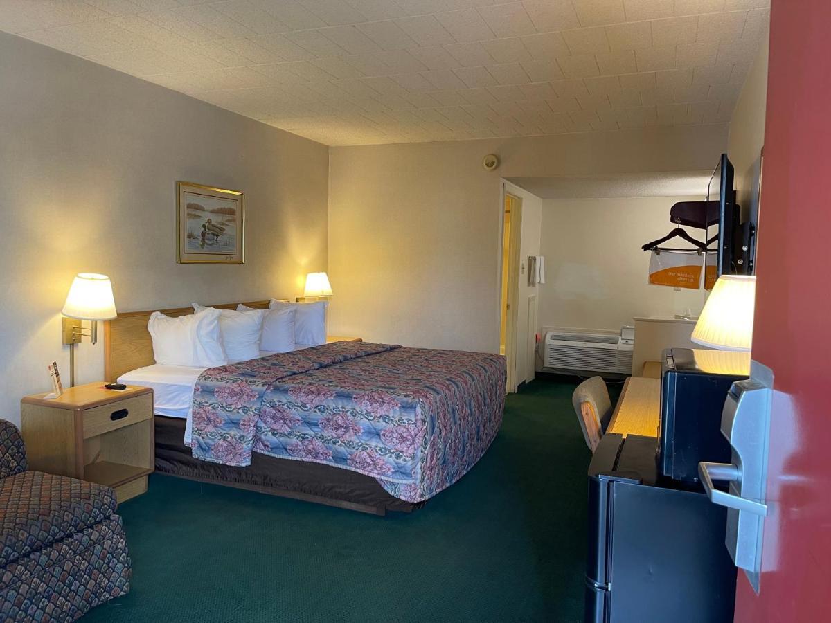 Horseshoe Curve Lodge Алтуна Экстерьер фото